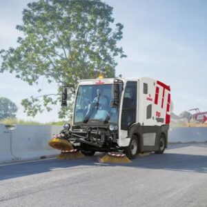 maszyna-komunalna-drogowa-comac-hp4000-1 Zamiatarka komunalna HP4000 EU6 FASE EH