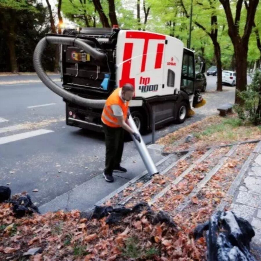 maszyna-komunalna-drogowa-comac-hp4000-3 Zamiatarka komunalna HP4000 EU6 FASE EH
