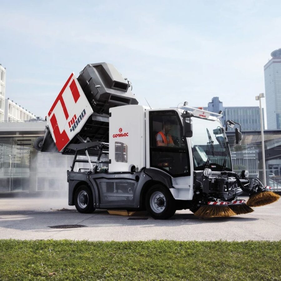 maszyna-komunalna-drogowa-comac-hp4000-5 Zamiatarka komunalna HP4000 EU6 FASE EH