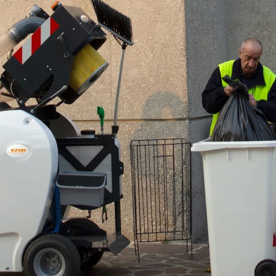 odkurzacz miejski komunalny ariamatic 240 (4) Ariamatic 240 Odkurzacze uliczne